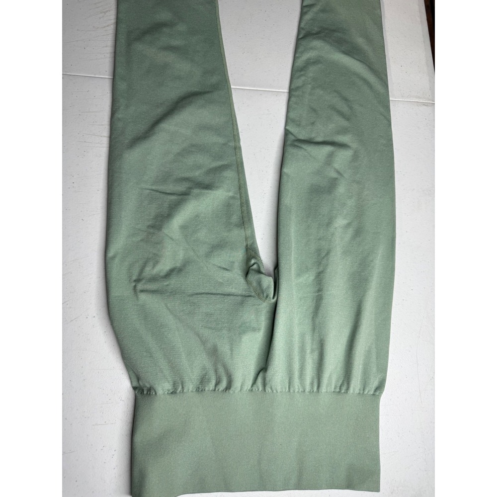 NVGTN Sage Green Seamless High Waisted Workout Leggings Small